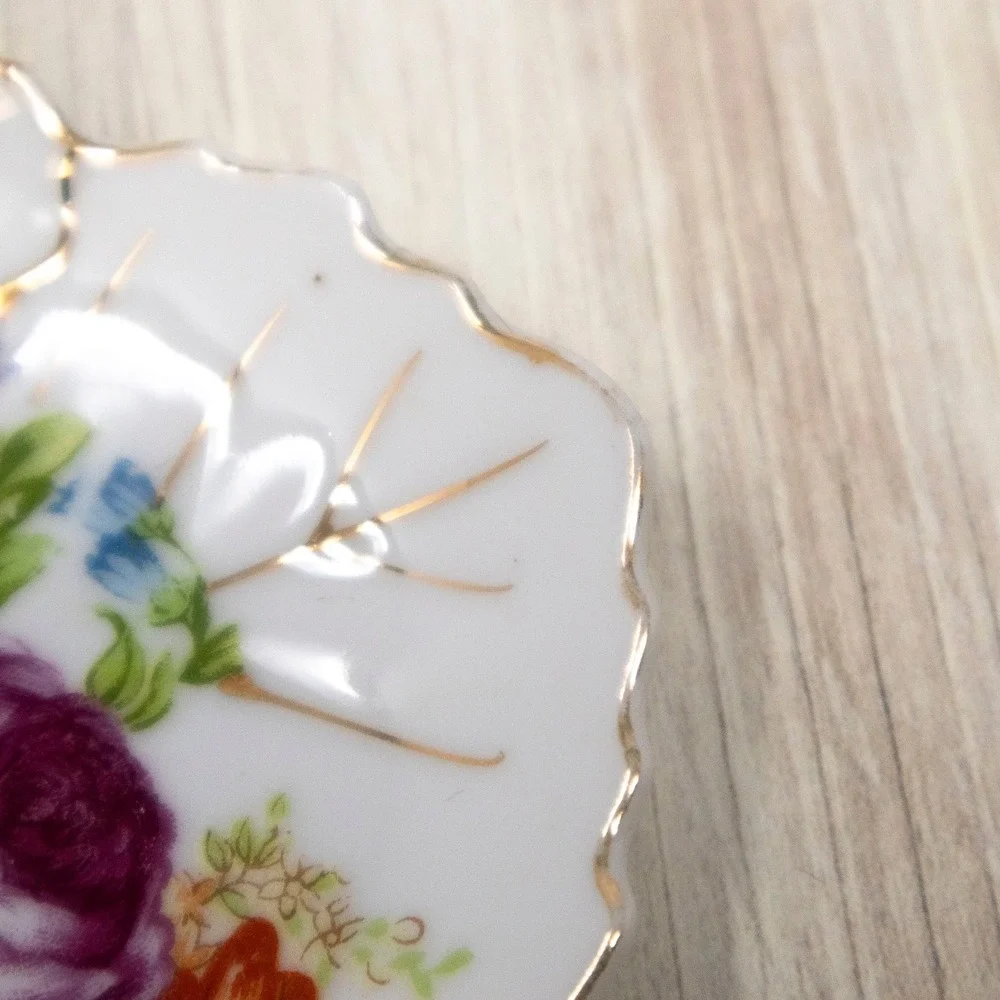 Vintage Nasco Japan Floral Porcelain Nut Candy Dishes Gold Trim Set of 4